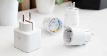 Smart Plug: Smarte Steuerung für Ihre Geräte (Foto: AdobeStock - 898530240 Proxima Studio)